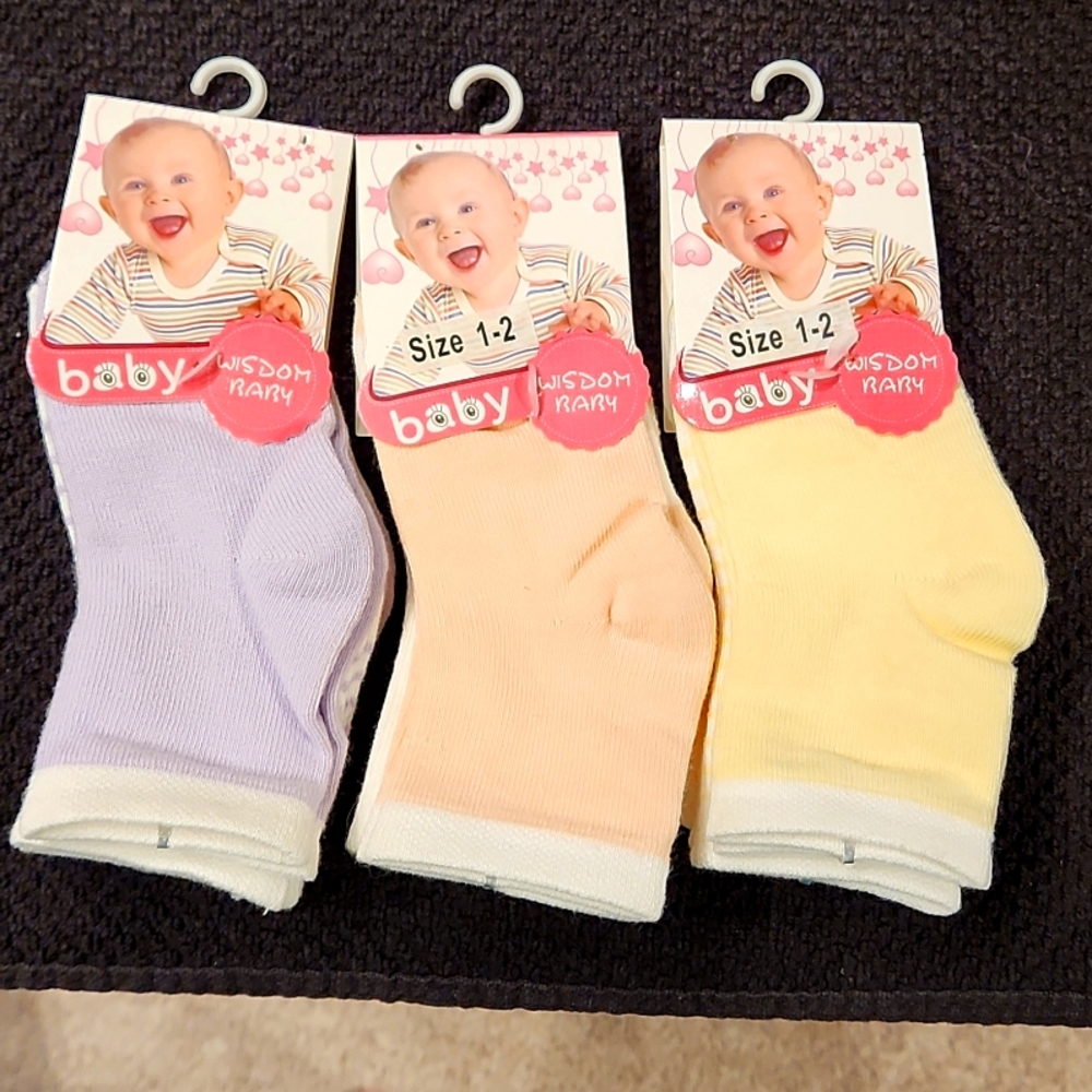 WISDOM BABY GIRLS SOCKS MULTICOLOR SIZE 1-2. PACKAGES 3 MAKES 9 PAIRS OF SOCKS